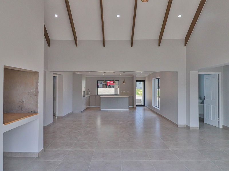 Nestled in the heart of Outeniquasbosch Wildlife Village - Photo 4