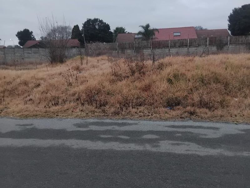 Large vacant land available for sale. - Photo 7