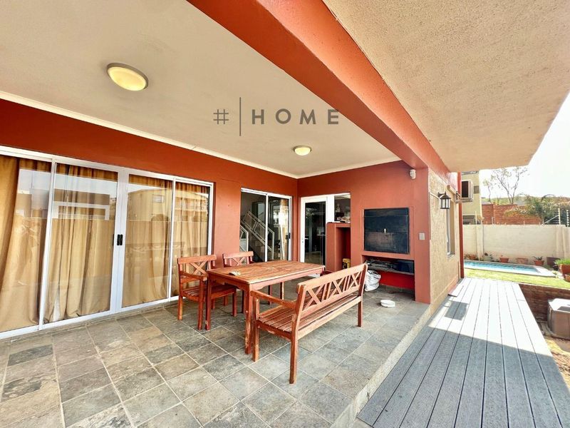 Family Home for sale near Windhoek Gimnasium - Photo 3