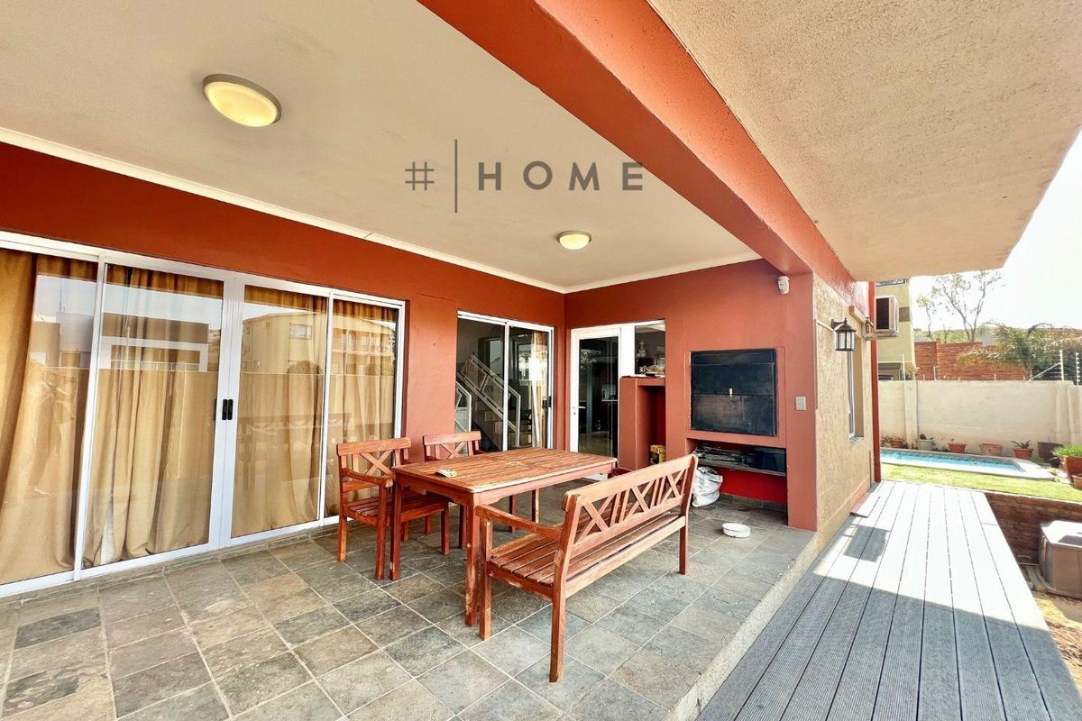 Family Home for sale near Windhoek Gimnasium - Photo 3