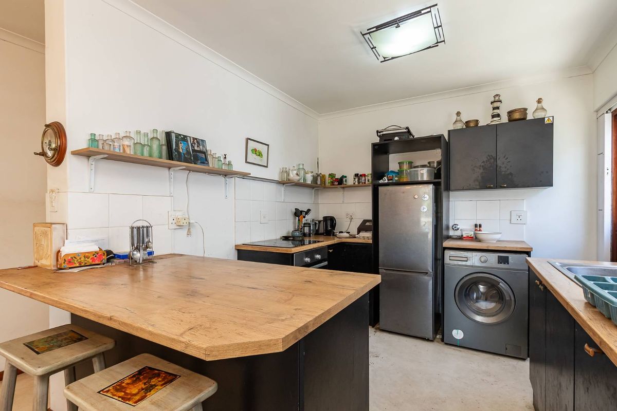 A Hidden Gem in Sought-After Lakeside Village - Photo 4