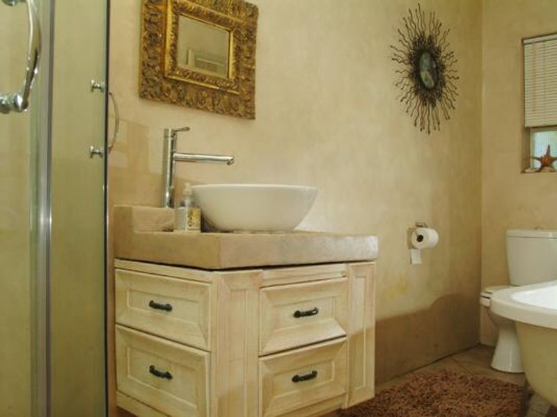 FURNISHED TWO BEDROOMS - Photo 4