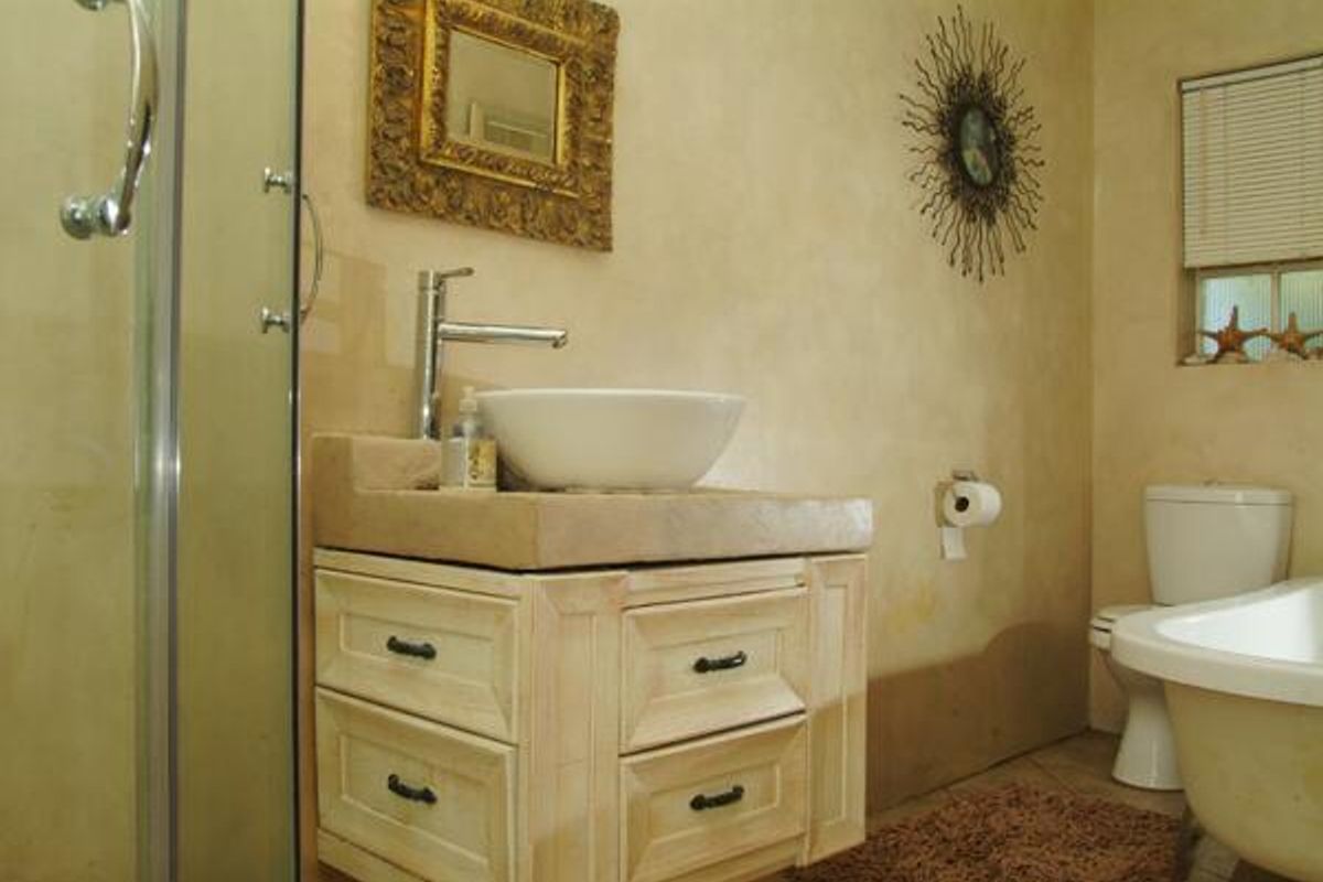 FURNISHED TWO BEDROOMS - Photo 4