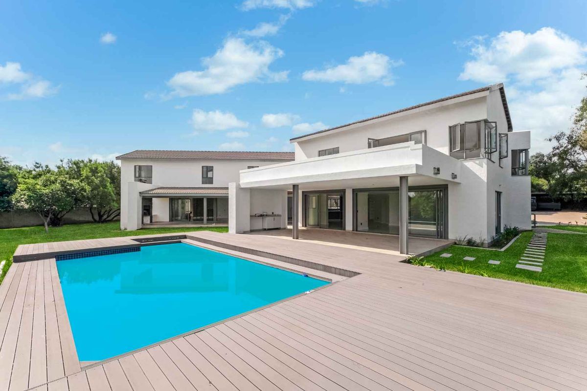 SECURE BEAULIEU ESTARE LIVING - FULLY RENOVATED AND READY TO IMPRESS! - Photo 2