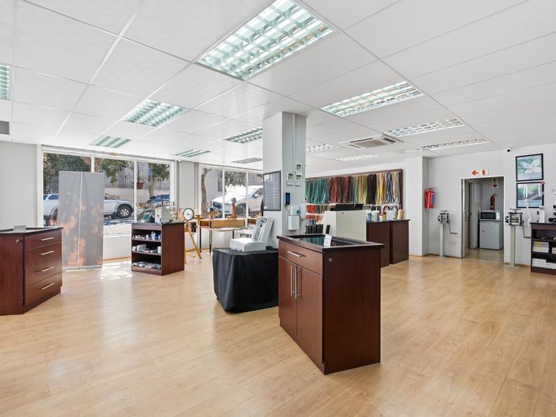 BESPOKE GARDENS SHOWROOM/RETAIL SECTION FOR SALE - Photo 7