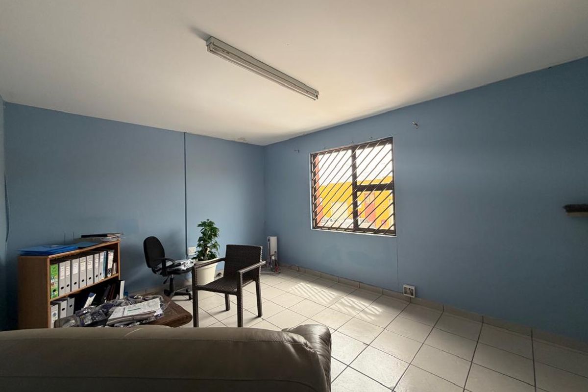 Warehouse Units for Sale – 153m2 Total - Photo 2