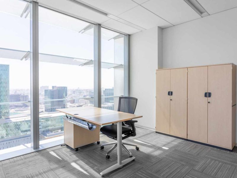 Private office space for 1 person in Regus Umhlanga Ridge. - Photo 2