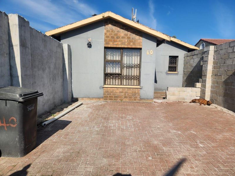 Spacious Home on Spine Road: Live & Work Possibilities! - Photo 7