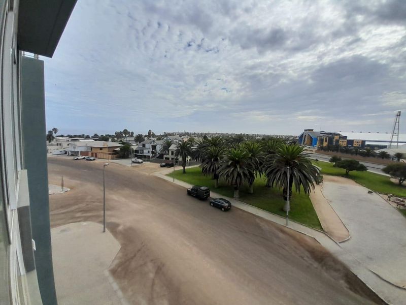 MODERN, PERFECTLY SITUATED APARTMENT ON THE 3RD FLOOR!! - Photo 4