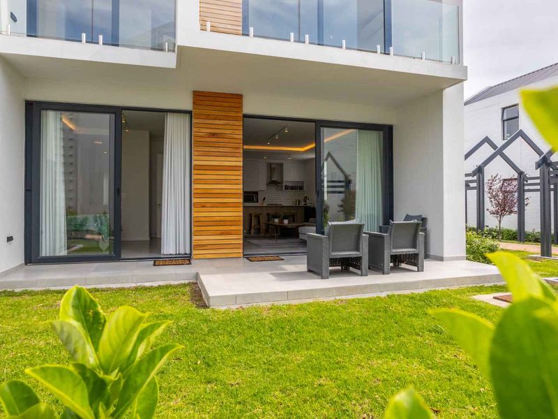 North-Facing Two-Bedroom Apartment in Polo Village II, Val de Vie Estate - Photo 2