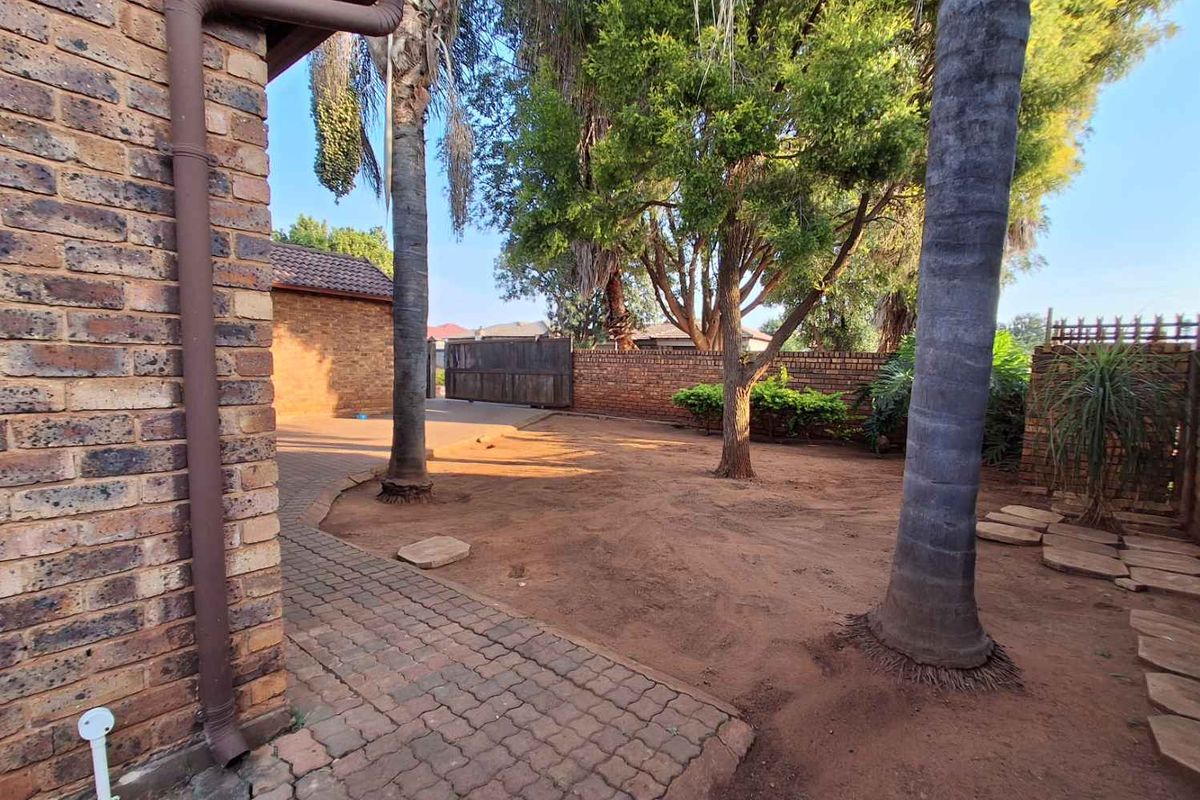 Three bedrooms house for sale in The Orchards - Photo 4