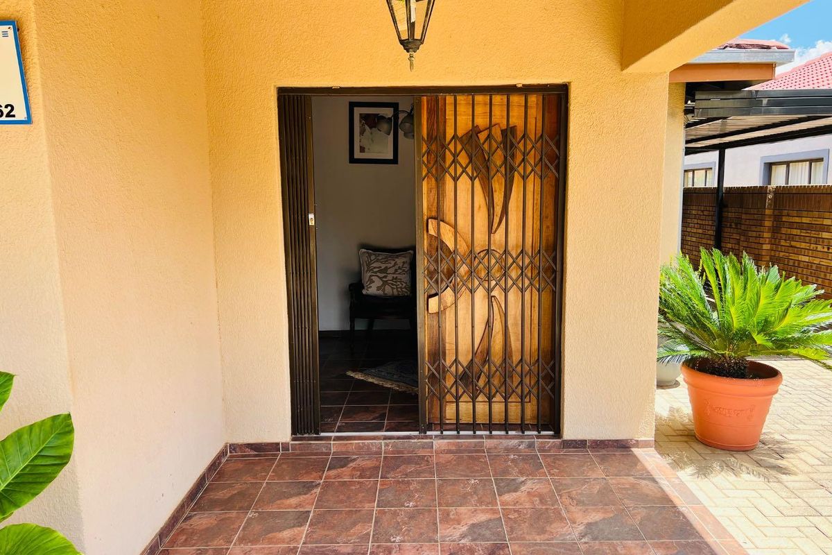 An absolute Gem - Photo 3