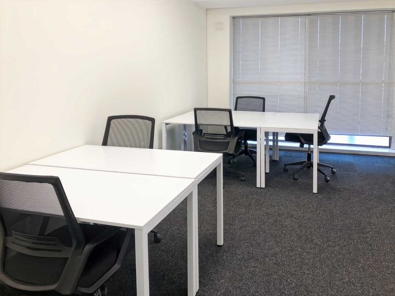 Private office space tailored to your business’ unique needs in Regus The Village Mall. - Photo 4