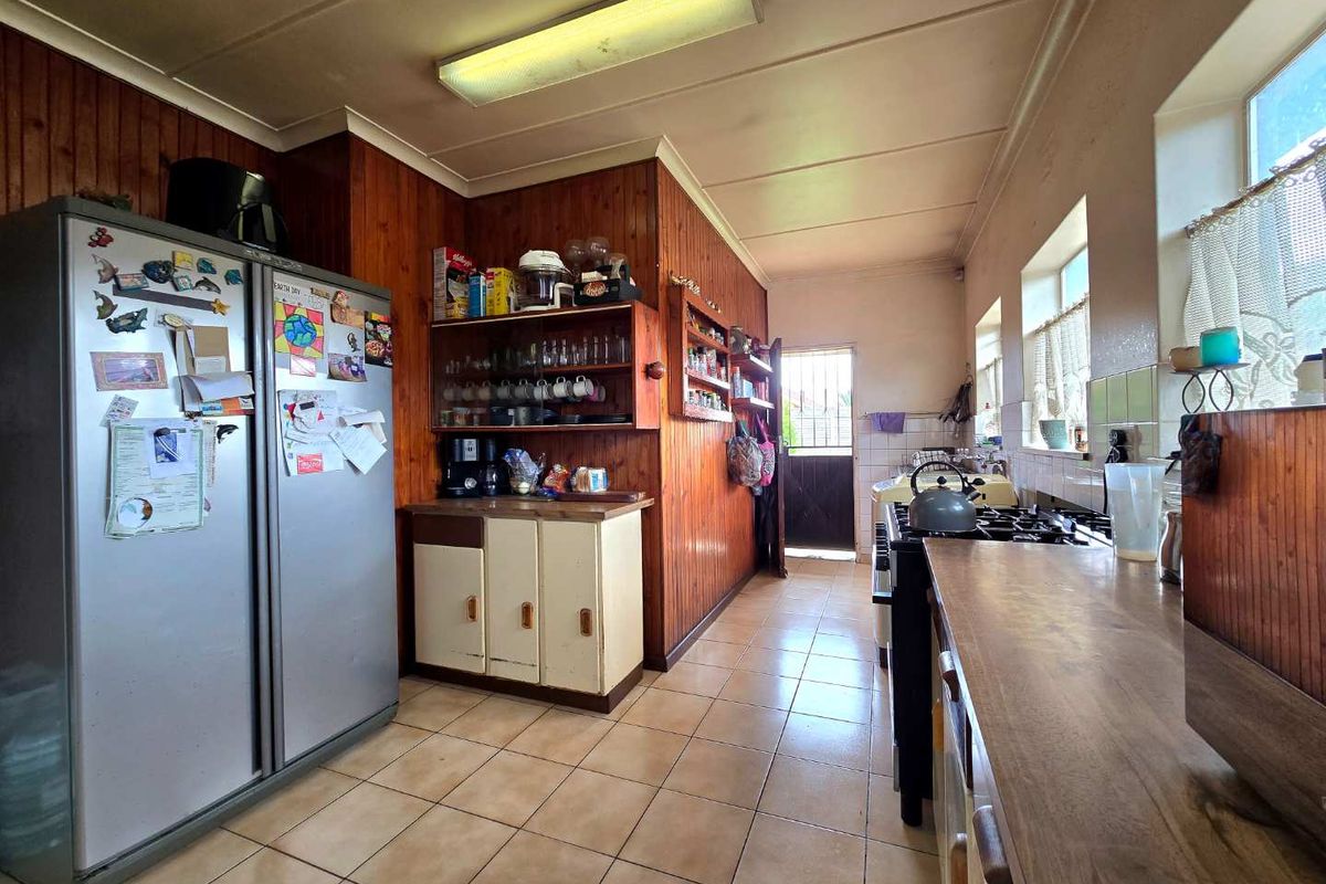 Neat Family Home for Sale - Photo 5