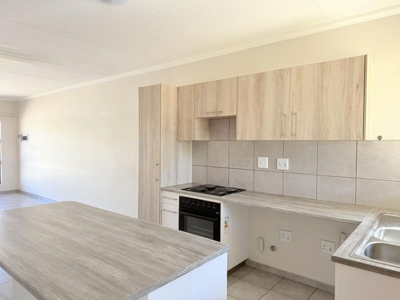 DISCOUNT N$120,000.00 - Photo 2