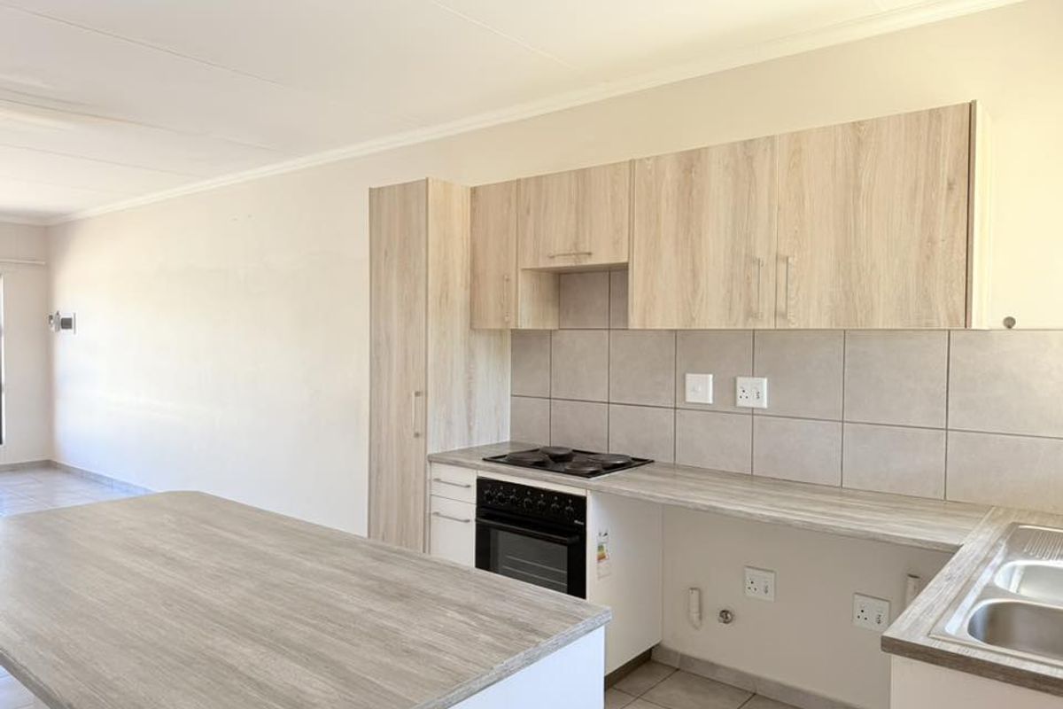 DISCOUNT N$120,000.00 - Photo 2