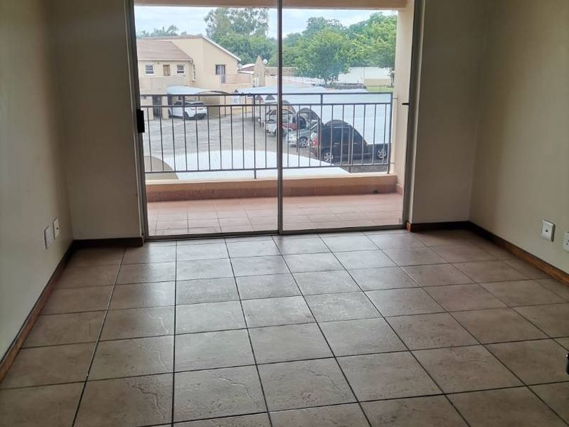 TWO BEDROOM APARTMENT IN VORNA VALLEY,MIDRAND -1 JULY 2026. - Photo 7
