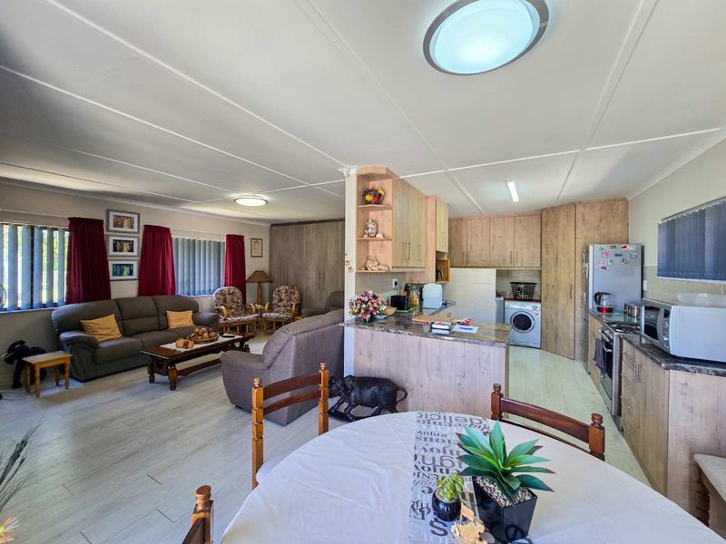 Harbour area gem up for grabs. - Photo 3