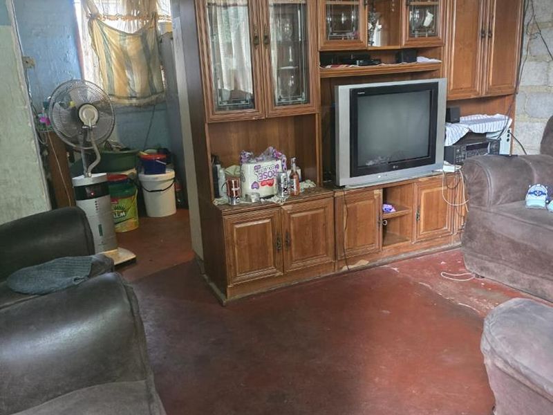 2 Bedroom House In Ivory Park Ext 10 - Photo 2