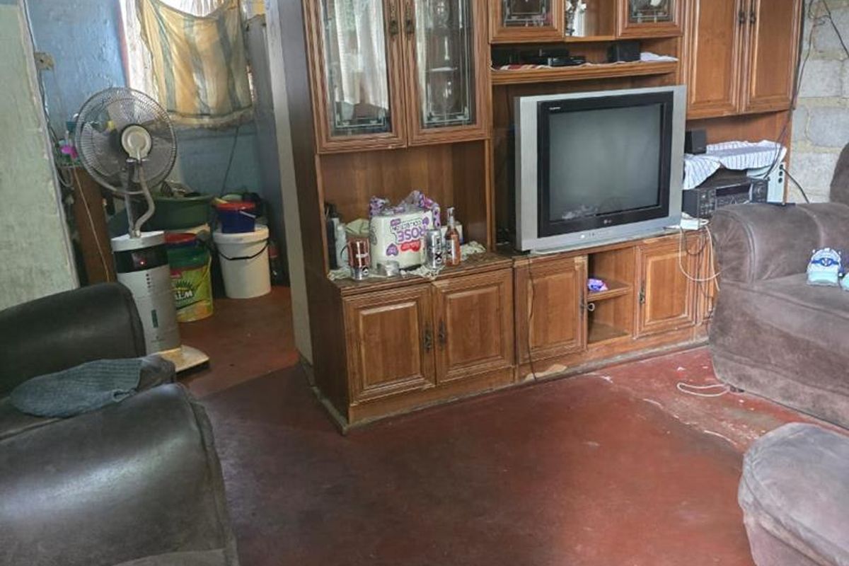 2 Bedroom House In Ivory Park Ext 10 - Photo 2