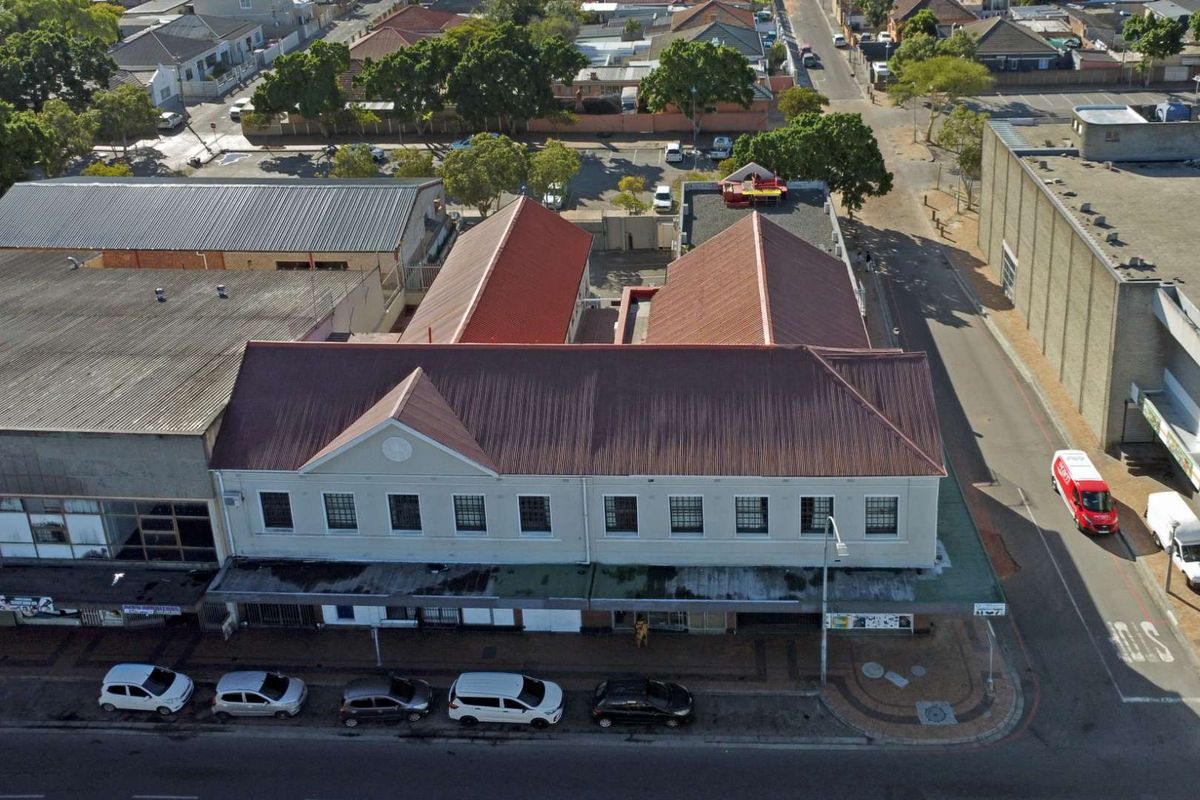 High visibility Retail & Residential building in Glenlily - Photo 2
