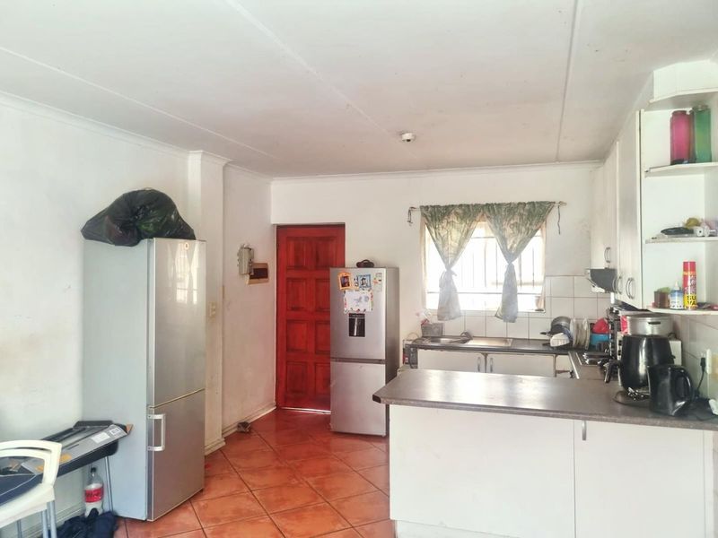 2 Bedroom apartment, Goodwood. - Photo 3