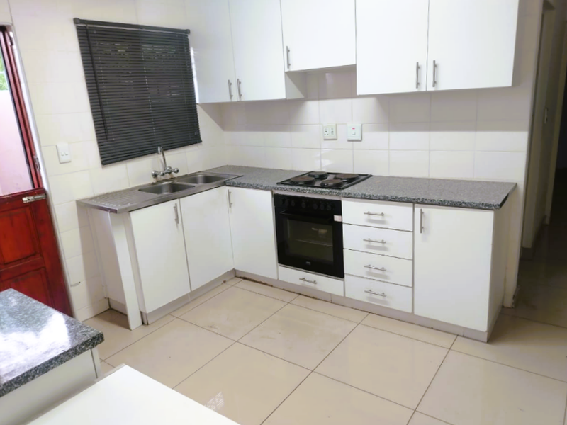 Home to let Unit 8 Phoenix - Photo 2