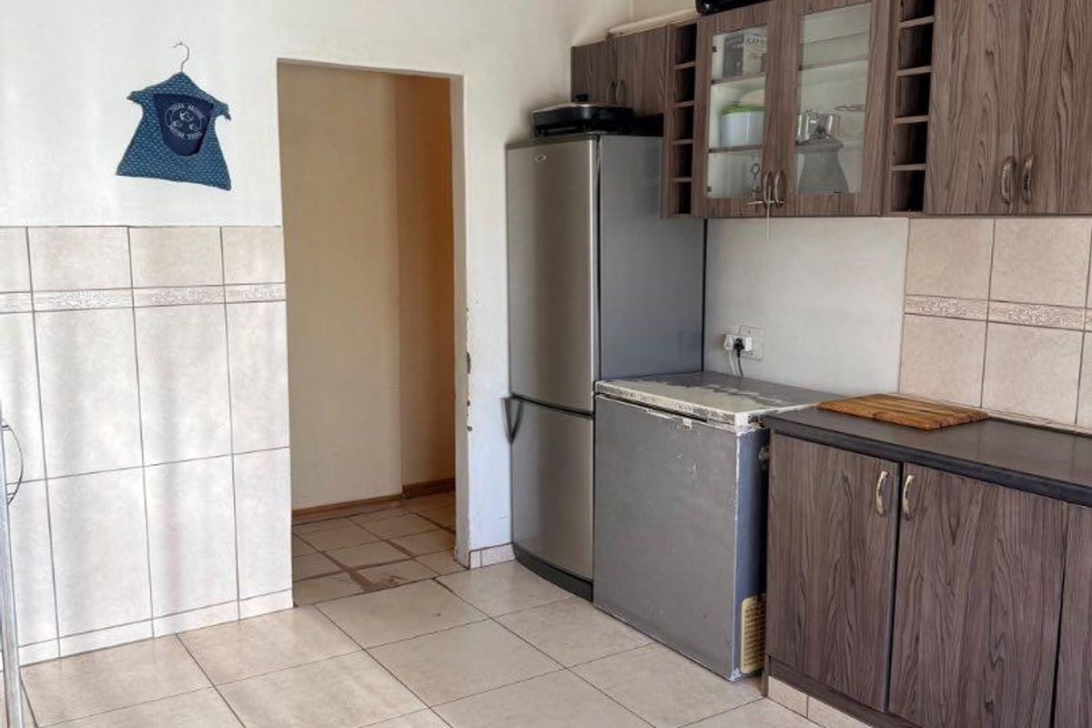 🏡 FAMILY HOME FOR SALE | GOLGOTHA - Photo 3