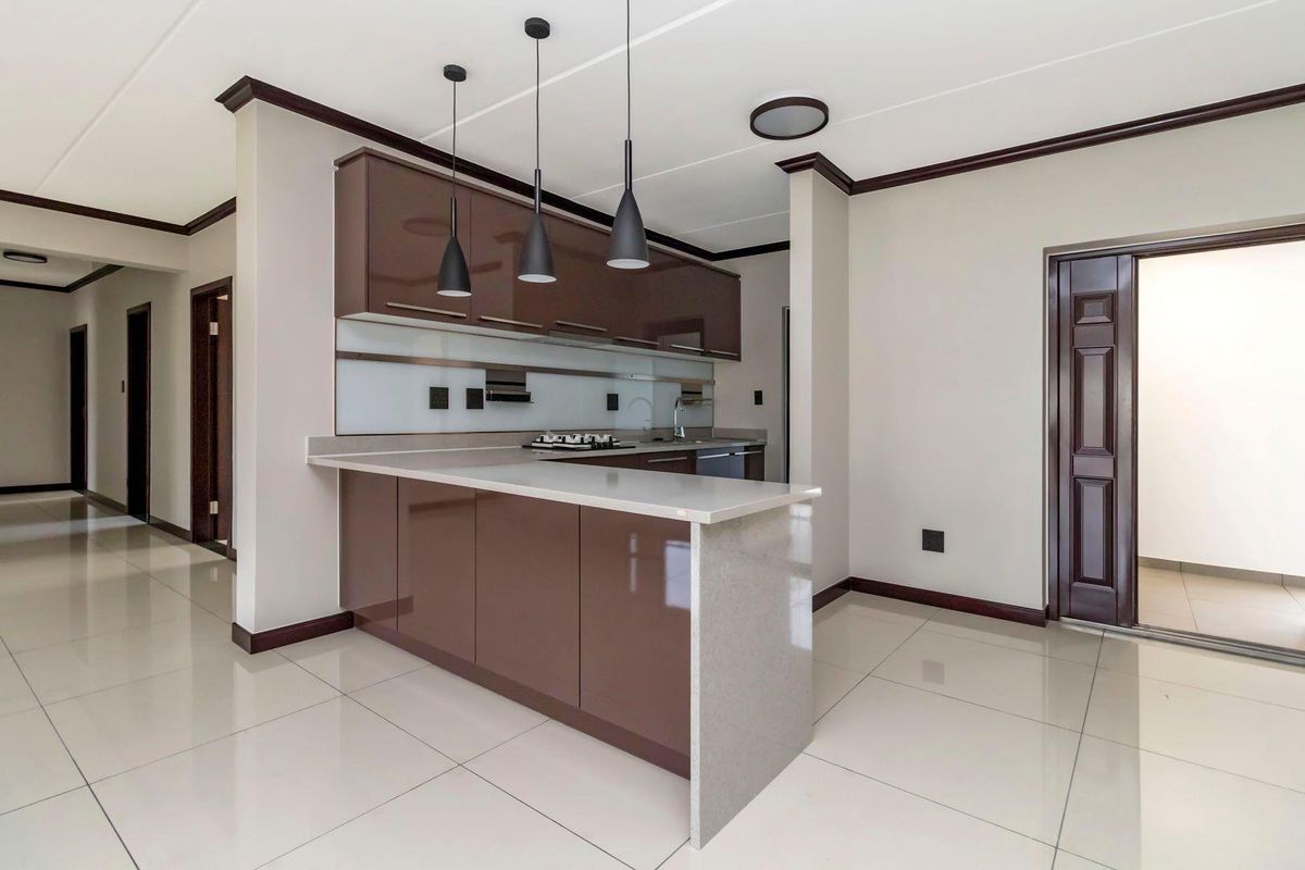 Modern family living - Photo 2