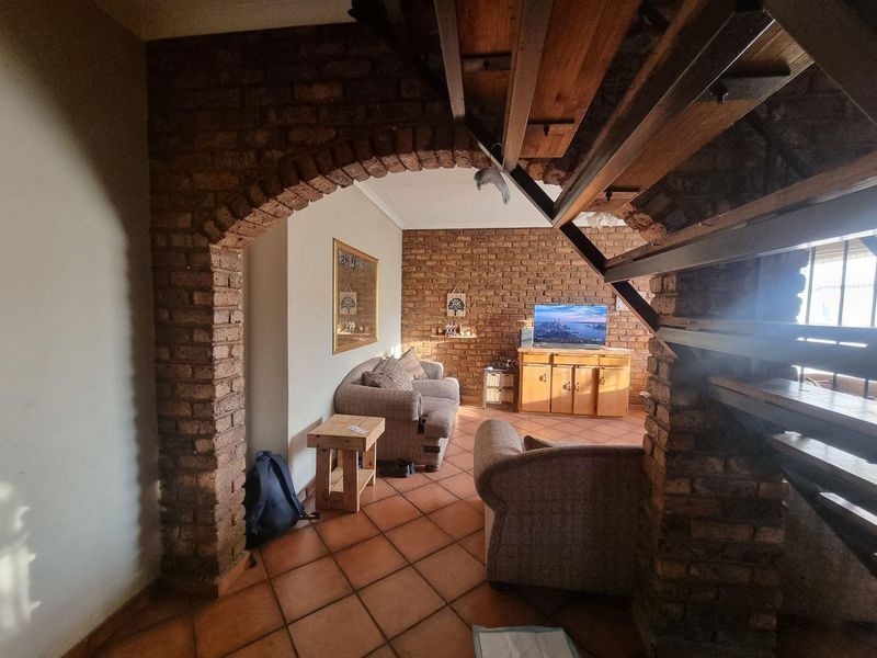 Three bedroom duplex in Middelburg Central - Photo 5