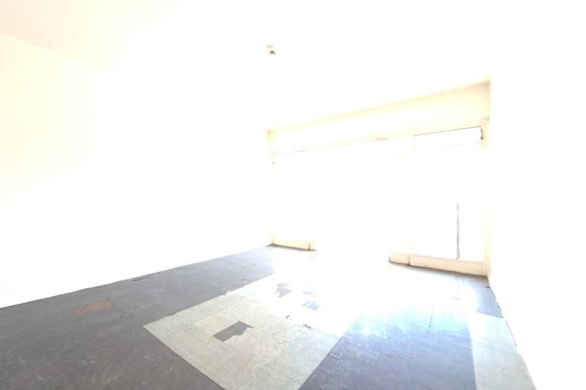 ONE AND HALF BEDROOM FLAT IN PRETORIA WEST : SIX MONTHS SPECIAL PRICE - R4020.00. - Photo 4