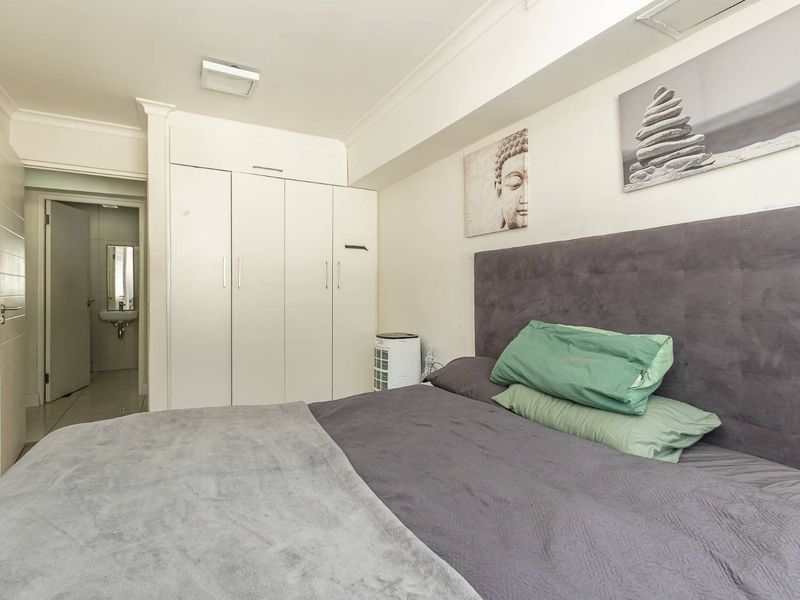 Modern Investment opportunity - Photo 10