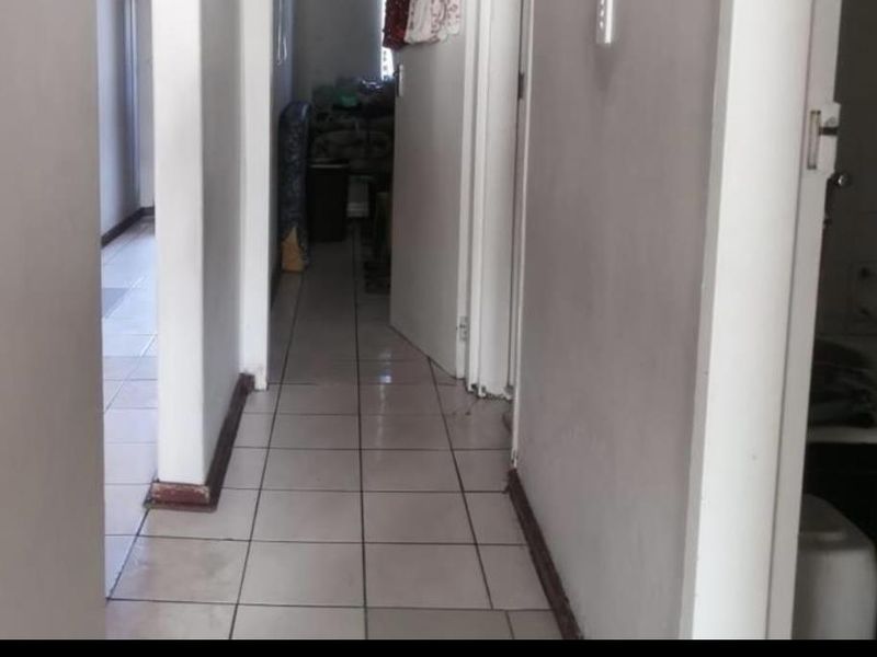 Booysens apartment for sale! - Photo 6