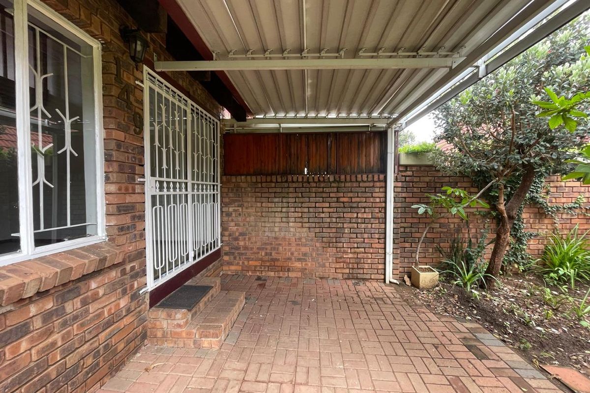 Come and view this attractive unit. - Photo 3