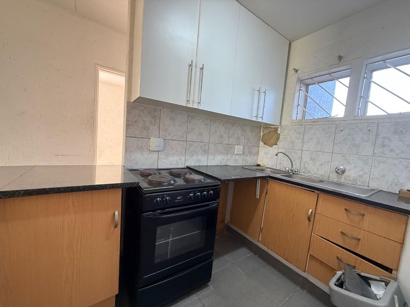 3 Bedroom Townhouse with Great Potential in Cricklewood, Mulbarton - Photo 4