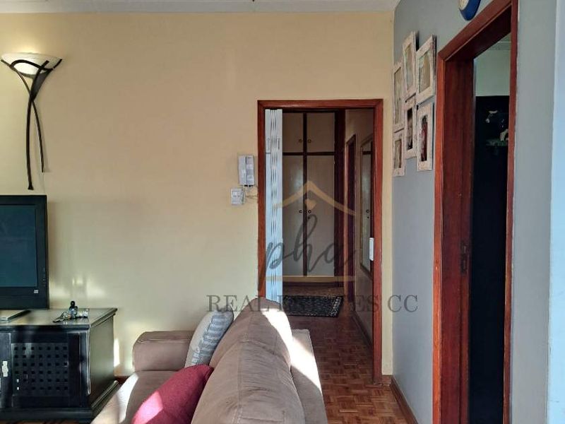 3 bedr Family home with beautiful garden for sale in Walvis Bay selling for N$2 430 000.00 - Photo 6