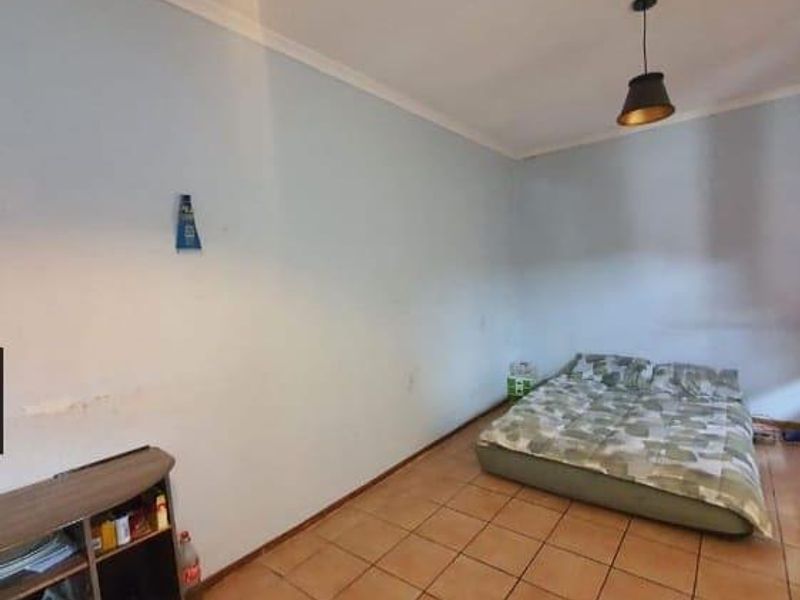 *Stunning 3 Bedroom House with 2 Bedroom Flatlet for Sale!* - Photo 8