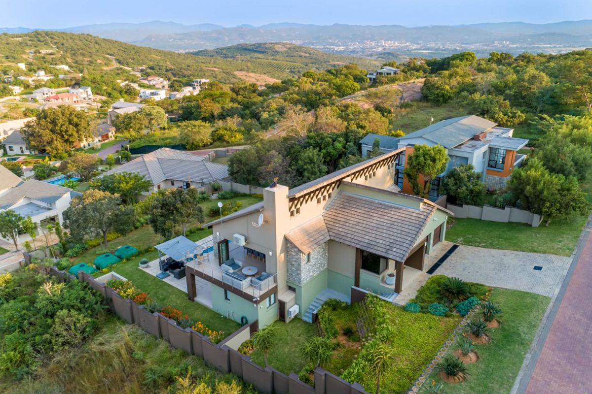 Stunning home in a Safe and Secure Estate with beautiful views. - Photo 2