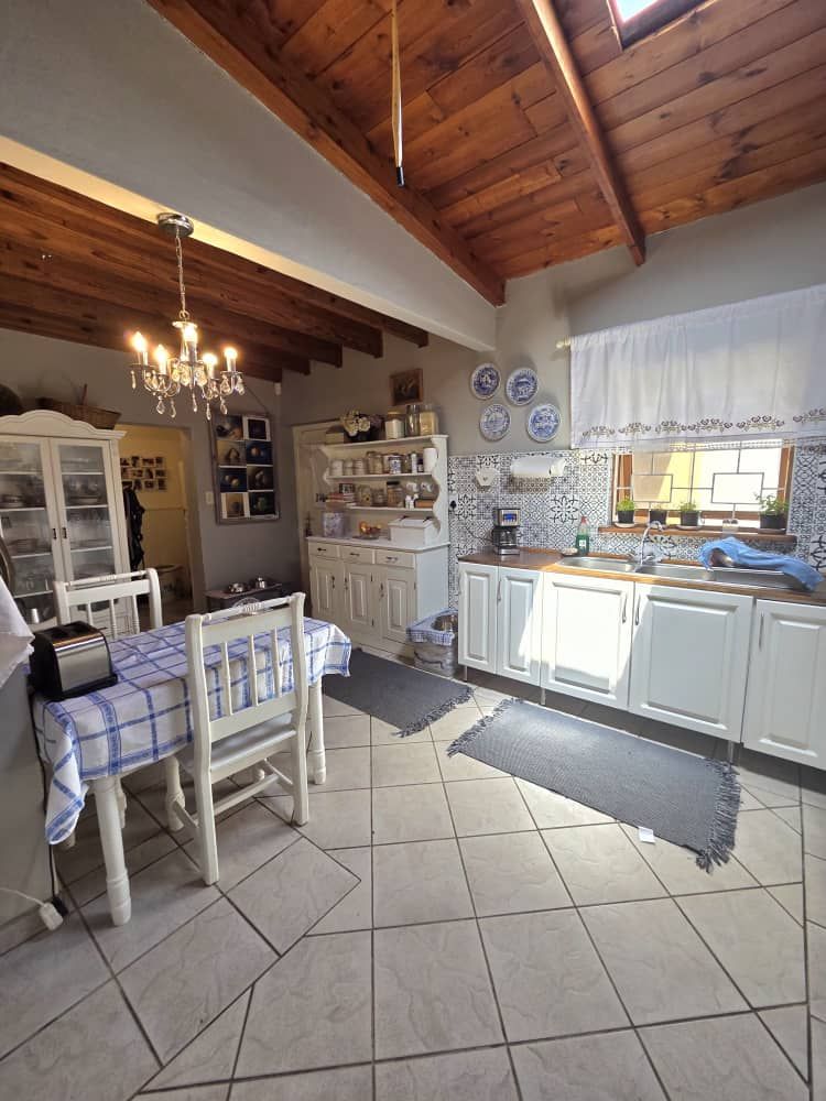 Kitchen with Bic
