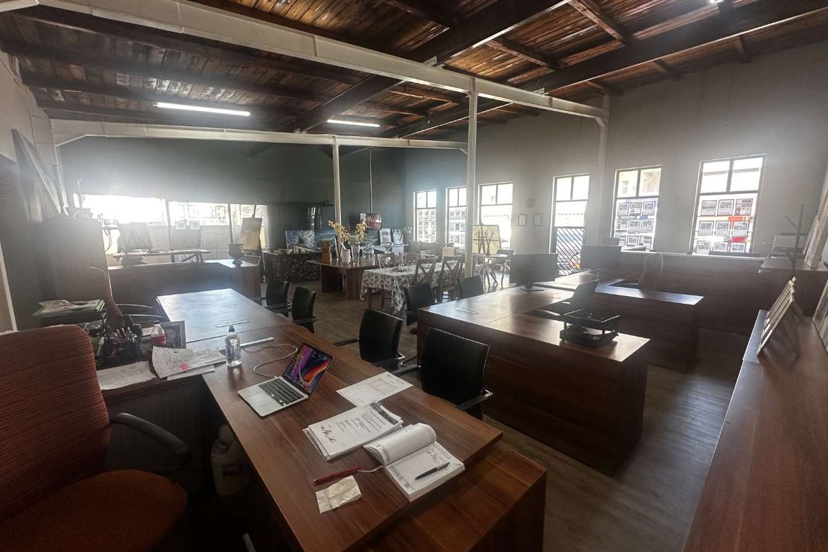 Commercial Retail Shop & Offices - TO LET in Swakopmund - Photo 3