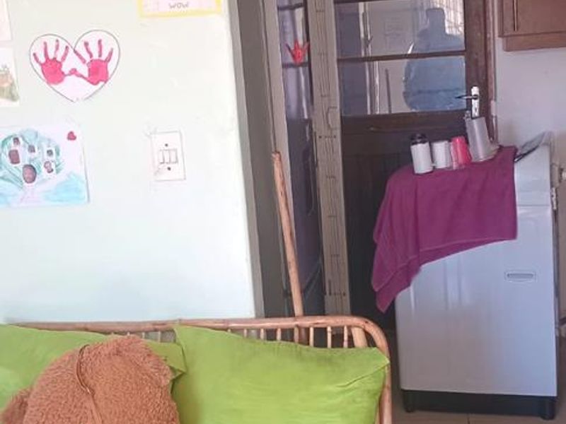 Two-bedroom free-standing house for rent in Camalot,Kuilsriver. - Photo 7
