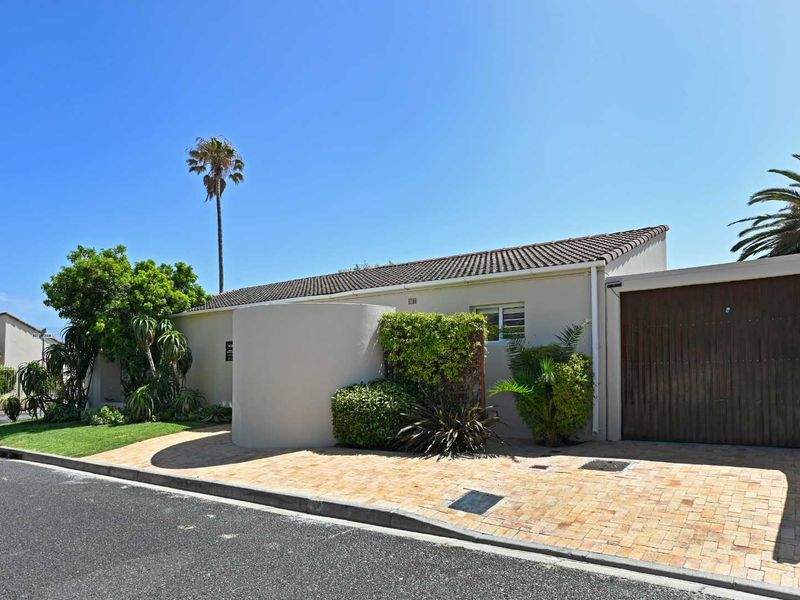 Stylish Lakeside Retreat – Beautifully Renovated, Pet-Friendly & Move-In Ready - Photo 2