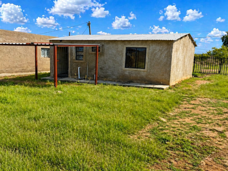 Priced to Sell! 2-Bedroom Home with Big Yard & Future Potential - Photo 10