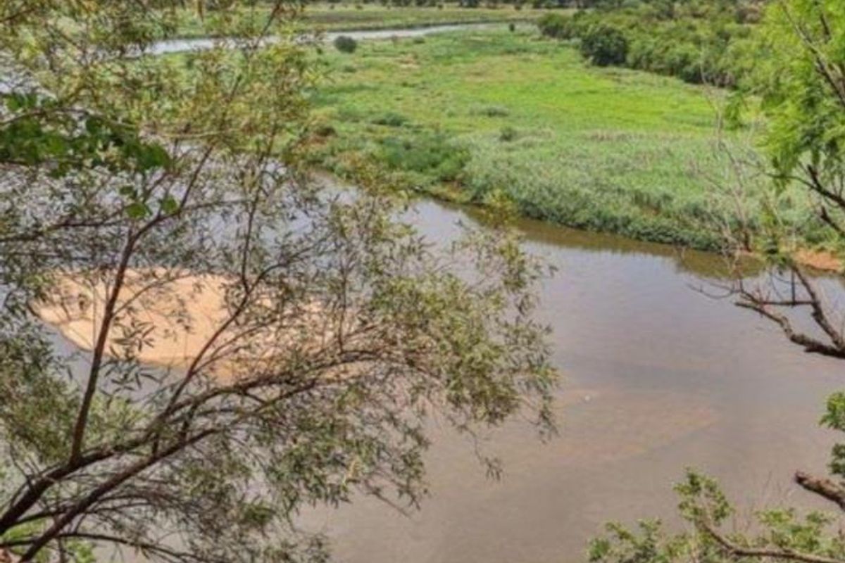 Relaxing views stand for sale. - Photo 3