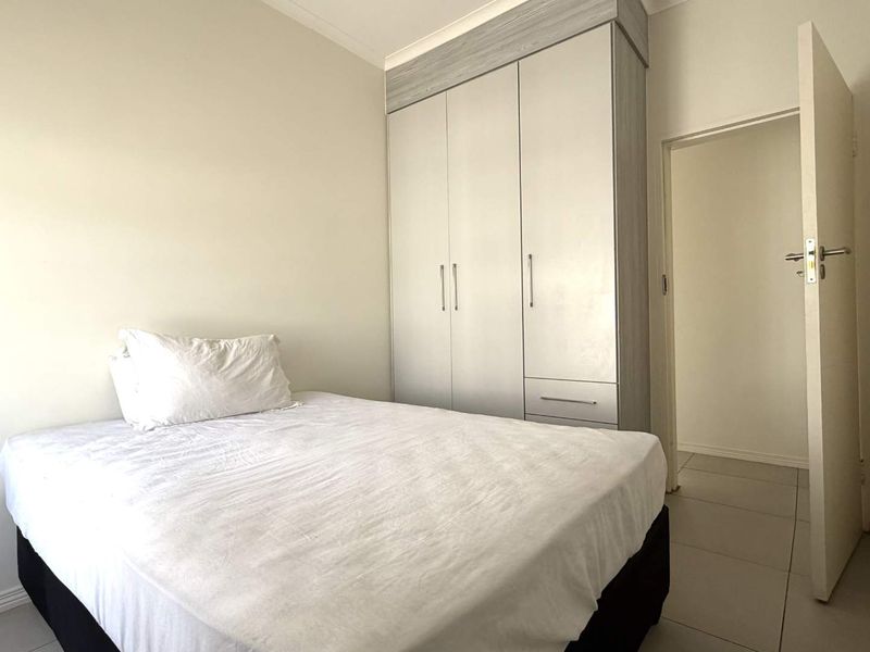 A spacious 3 bedroom, 2 bathroom in a secure estate. - Photo 10