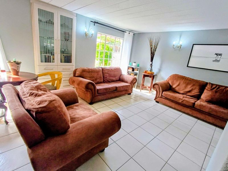 Sunny 3 bedroom duplex in Atlasville up for grabs! - Photo 4