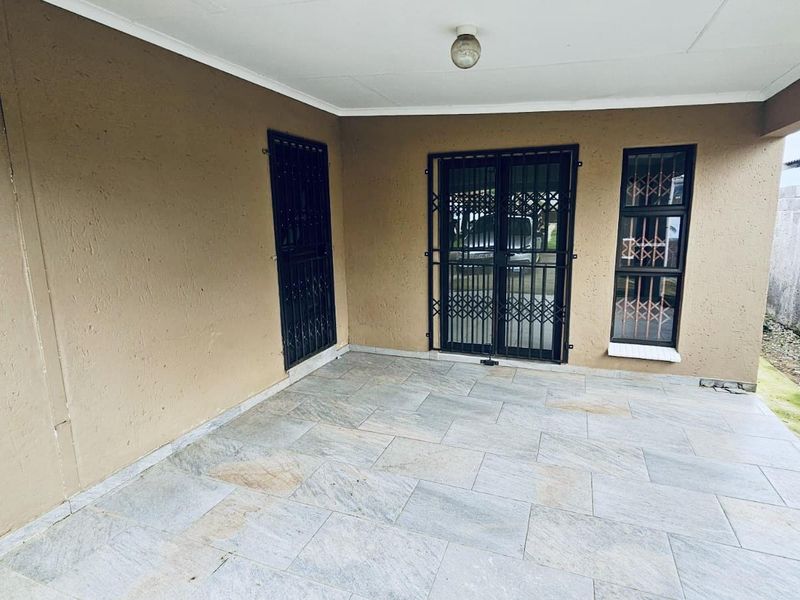 2 Houses with separate entry to buy in vryheid - Photo 1