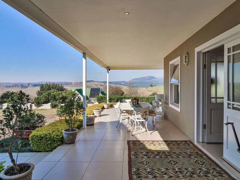 4 Bedroom Family Home with Farmland Views in Broadacres Estate, Howick - Photo 9