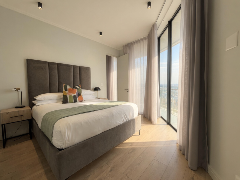 Luxury living above the skyline, 2 bedroom apartment for sale at Ellipse Waterfall - Photo 8