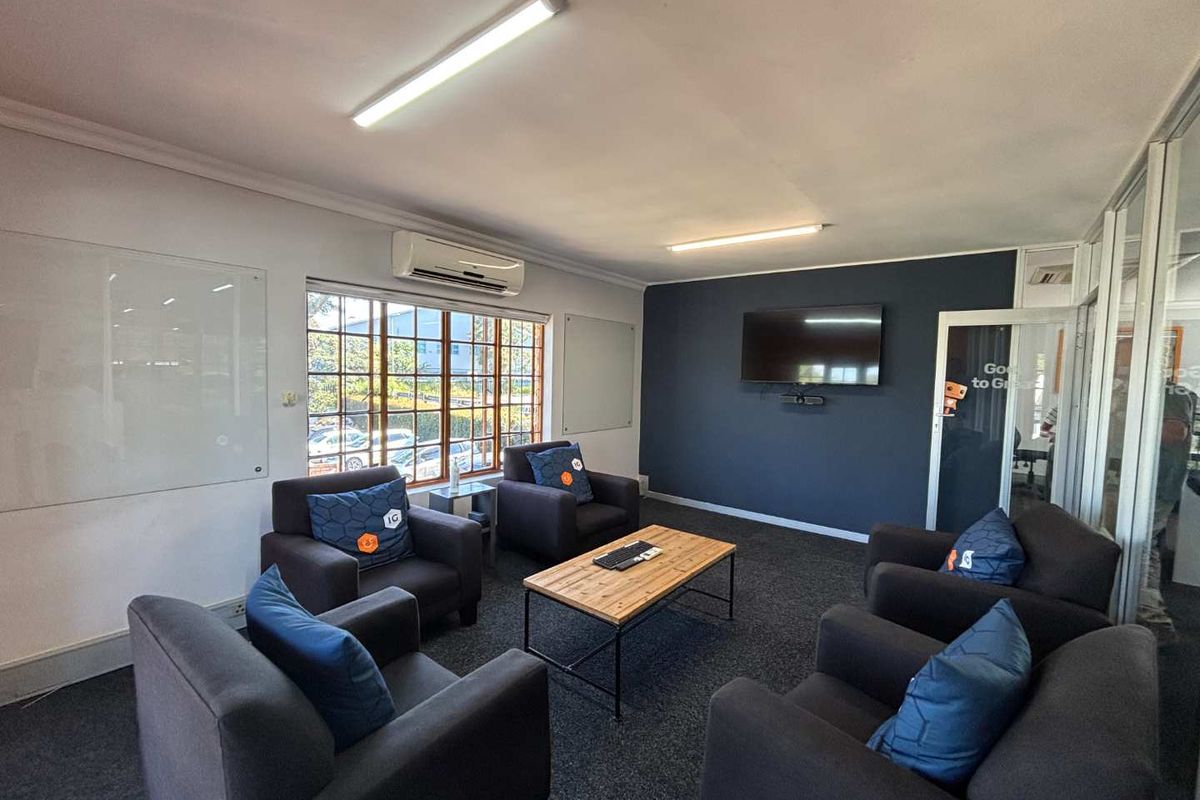 Standalone Commercial Building To Let | Secure Business Park | Old Main Road | ±563m2 - Photo 2